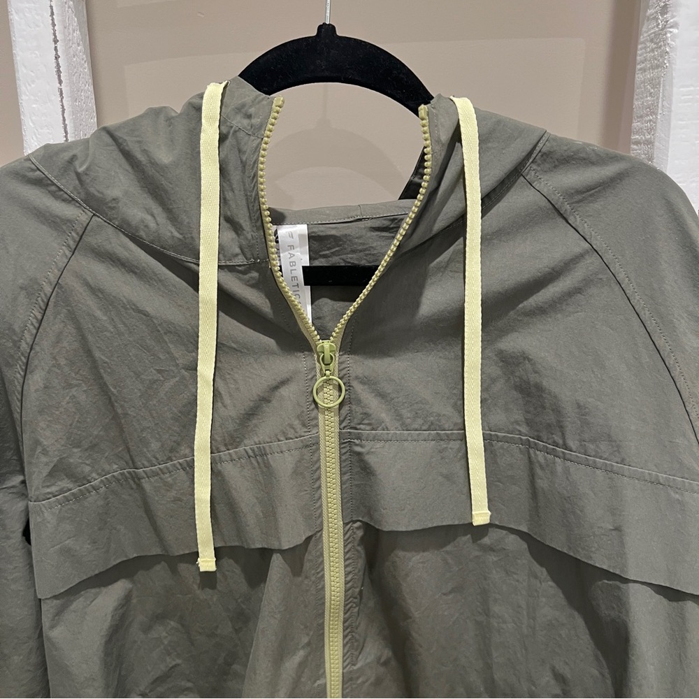 Fabletics Jacket - Picture 6 of 6
